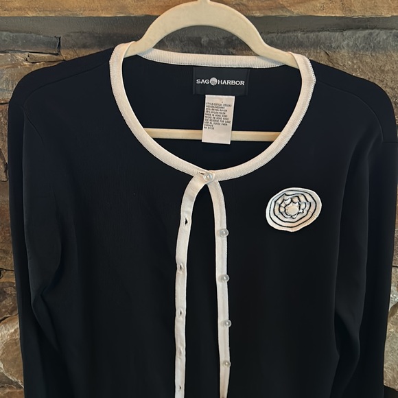 Black & White Size M Cardigan; Perfect for Dressy or Casual; Excellent Condition - Picture 2 of 7